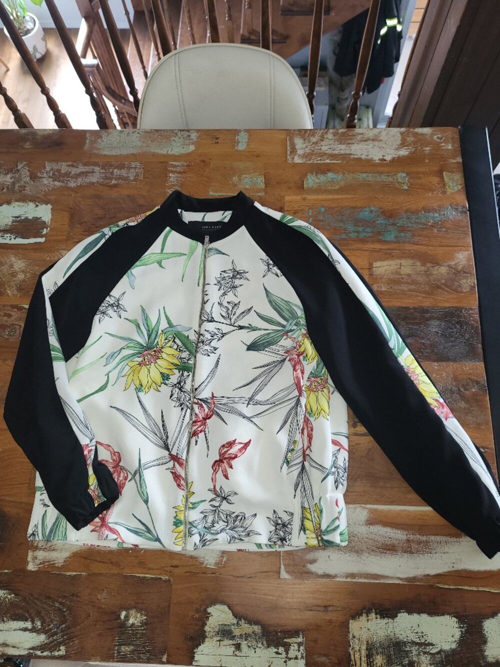 Zara flower vest size S
